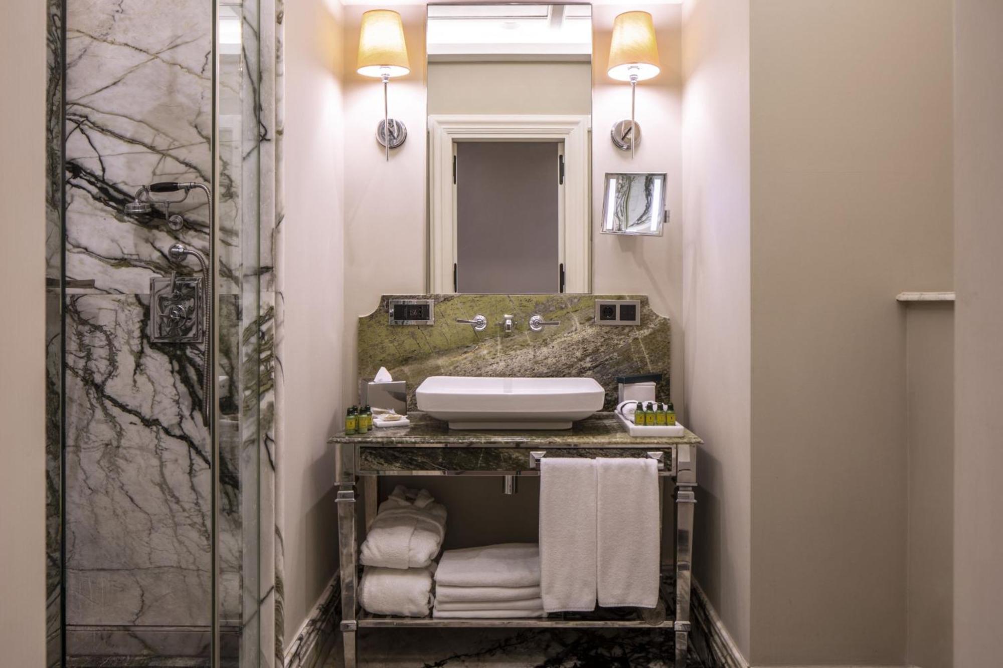 The Bank Hotel Istanbul, A Member Of Design Hotels Екстер'єр фото